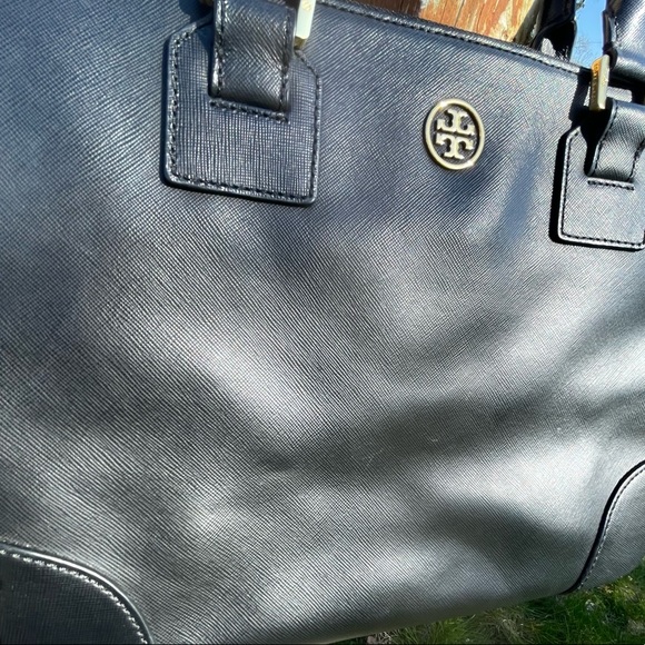 Tory Burch Robinson Double Zip Saffiano Tote - Picture 9 of 10